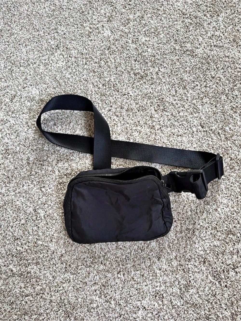 Crossbody Belt Bag in Black